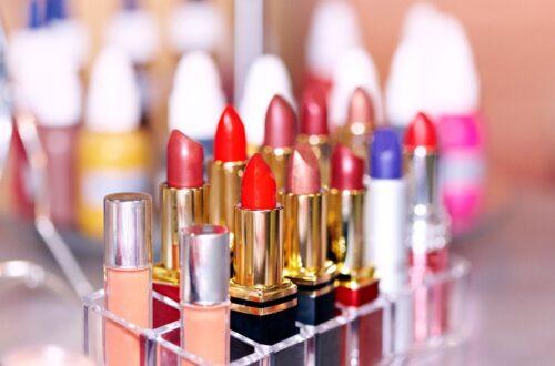 How to Be a M·A·C Cosmetic Retailer | SkillsAndTech