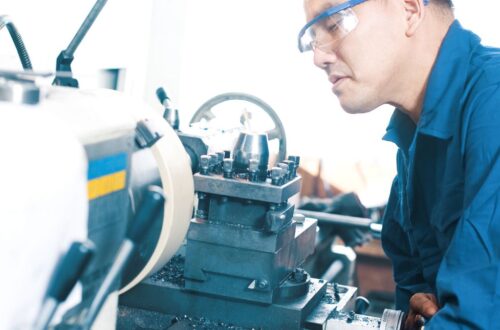 How To Become A Machinist | SkillsAndTech