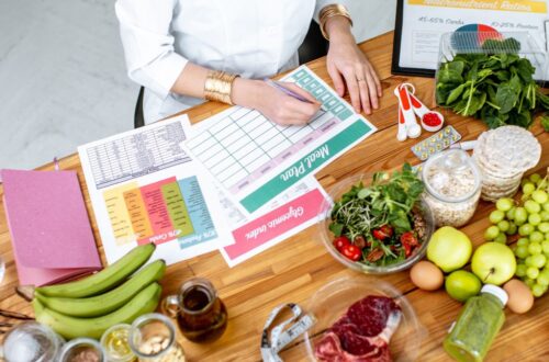 How To Become a Dietician Complete Guide | SkillsAndTech