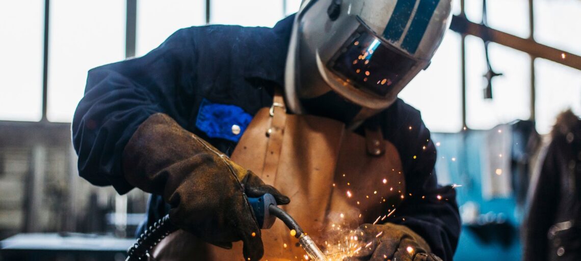 How To Become a Welder Complete Guide | SkillsAndTech