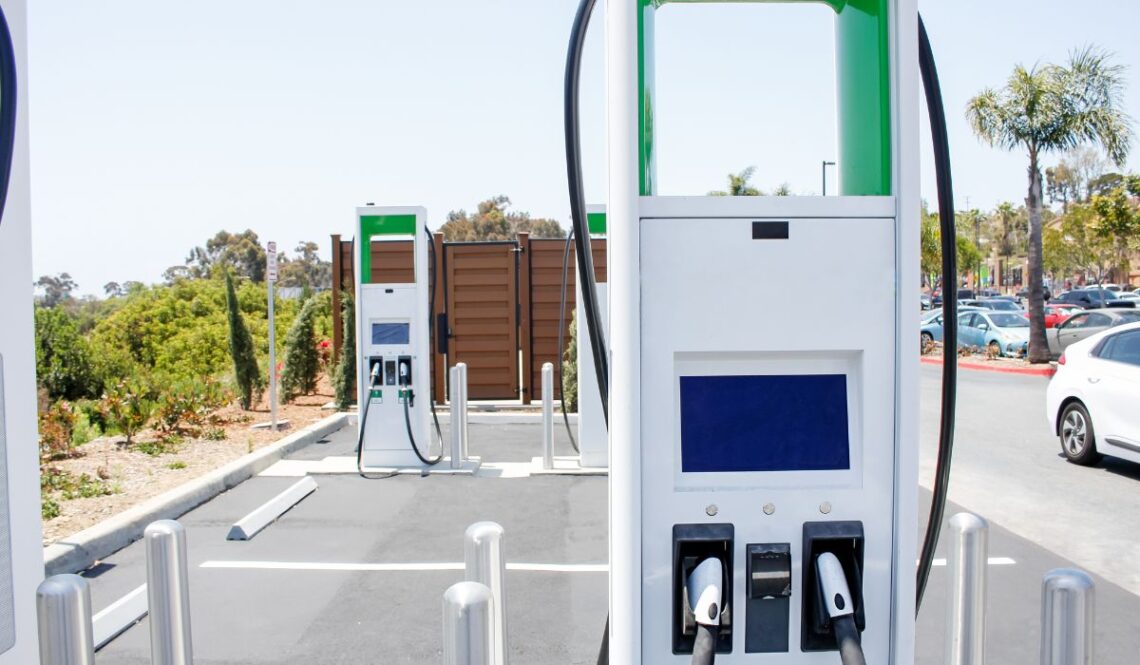 How To Start EV Charging Station in India | SkillsAndTech