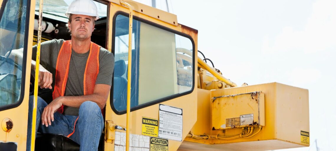 How To Become A Crane Operator | SkillsAndTech