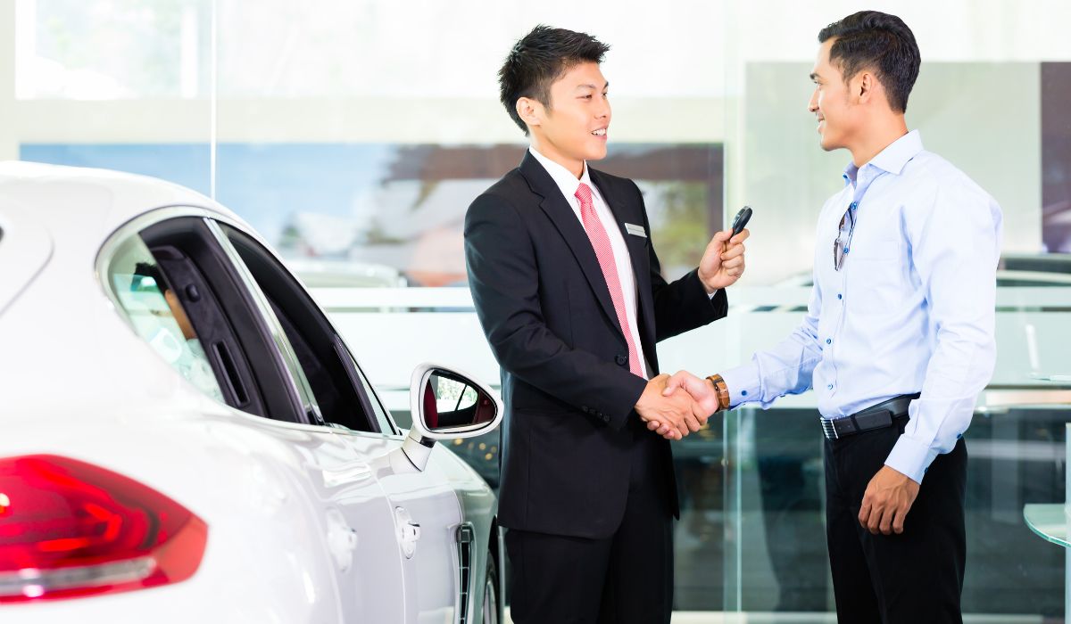 How To A Car Salesman SkillsAndTech SkillsAndTech