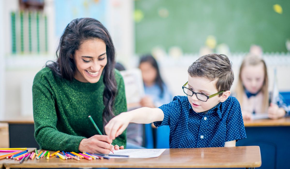 How To Become A Elementary Teacher | SkillsAndTech - SkillsAndTech