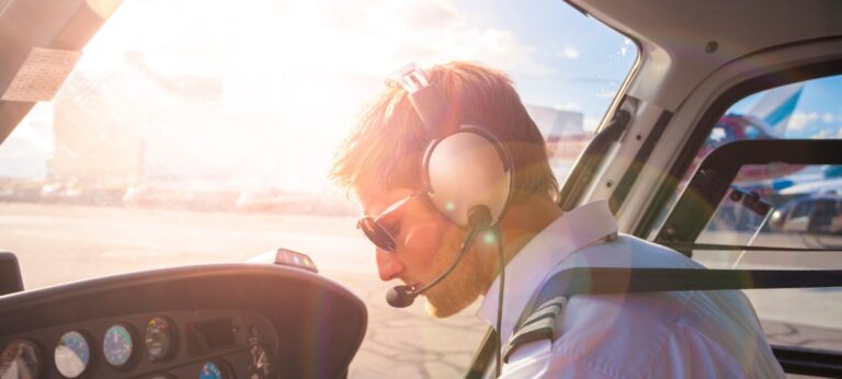 how-to-become-helicopter-pilot-skillsandtech-skillsandtech