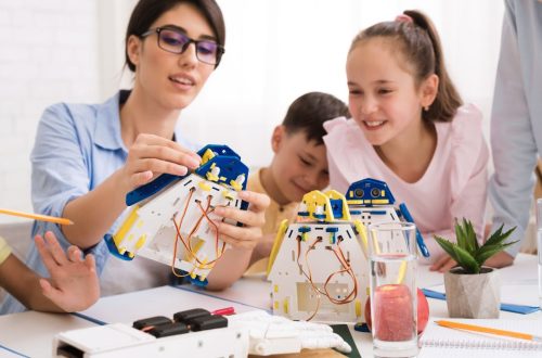 How To Become a STEM Teacher Complete Guide | SkillsAndTech