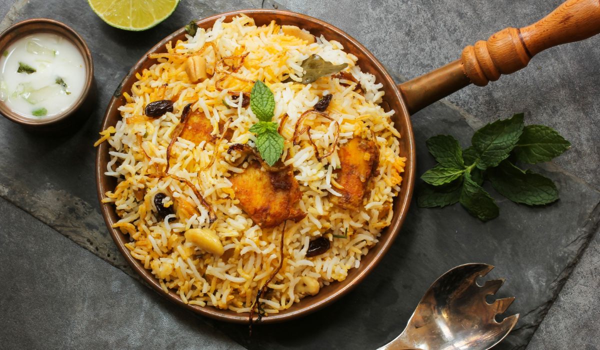 Hot Bucket Biryani Franchise In India, Cost, Profit, Contact No Cost